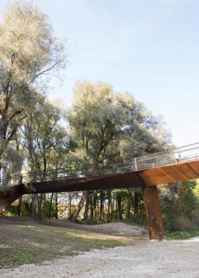 Isarsteg Nord – Fuß- und Radwegbrücke, Freising © Jaist